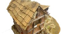 Krippenhaus mit offenem Stall