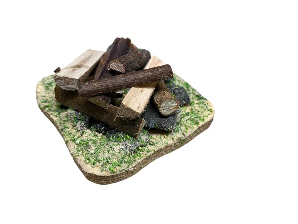 Lagerfeuer mit Batterie Beleuchtung